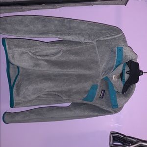 Gray Patagonia women’s pullover